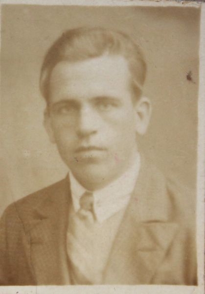 Файл:Маркин Павел Петрович (1905).JPG