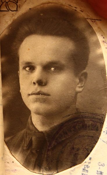 Файл:Пуцято Алекс Теодорович (1898).JPG