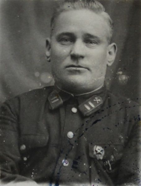 Файл:Смирнов Анатолий Николаевич (1895).JPG