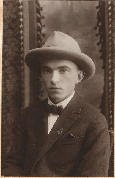 Файл:Переверзев Георгий Георгиевич (1907).jpg