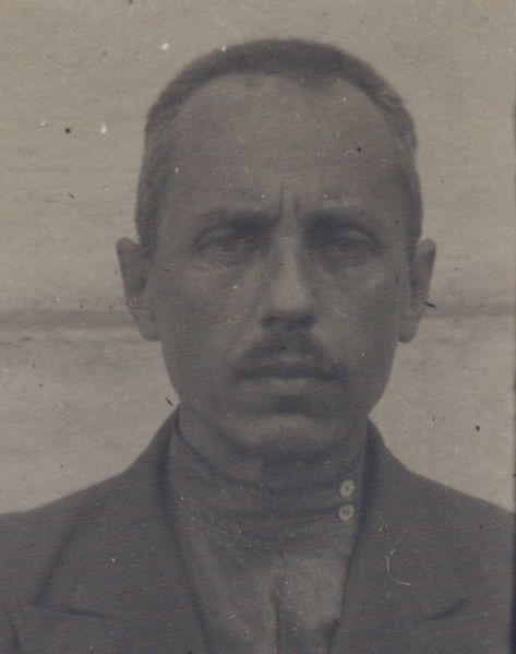 Файл:Гаряев Лев Николаевич (1898) 2.jpg