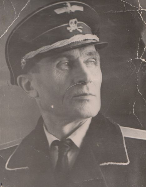 Файл:Шалимов в роли офицера Туруханск tn.jpg