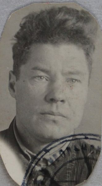 Файл:Татаринцев Михаил Семенович (1907).JPG