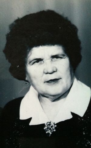 Исанбаева Нина(Айма) Шамитовна (1928).JPG