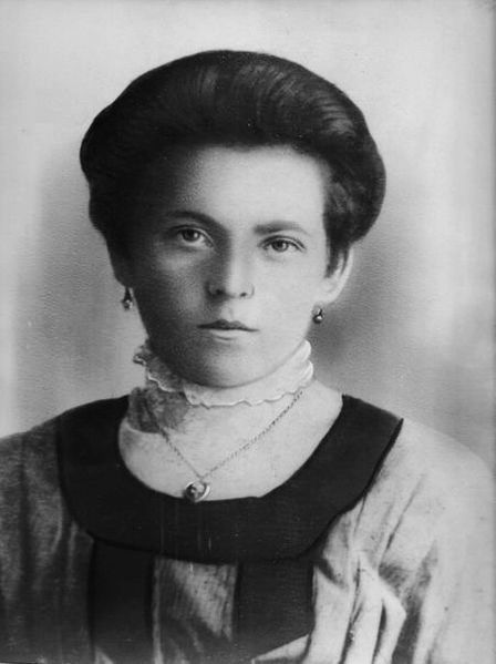 Файл:Гардт Софья Яковлевна (1895).jpg