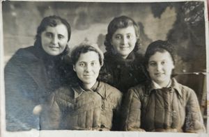 Екатерина и Элля Граф.jpg