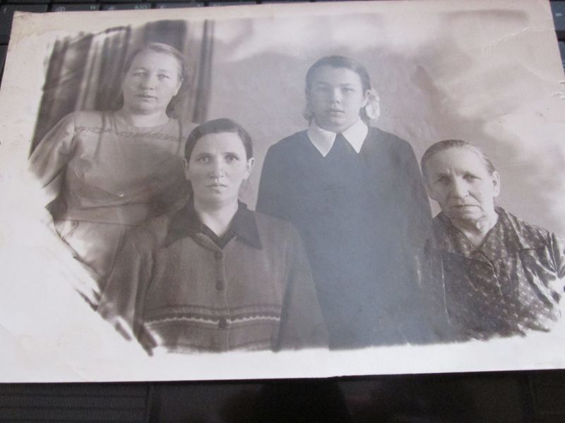 Файл:Побокина Евгения Михеевна 1958 год.jpeg