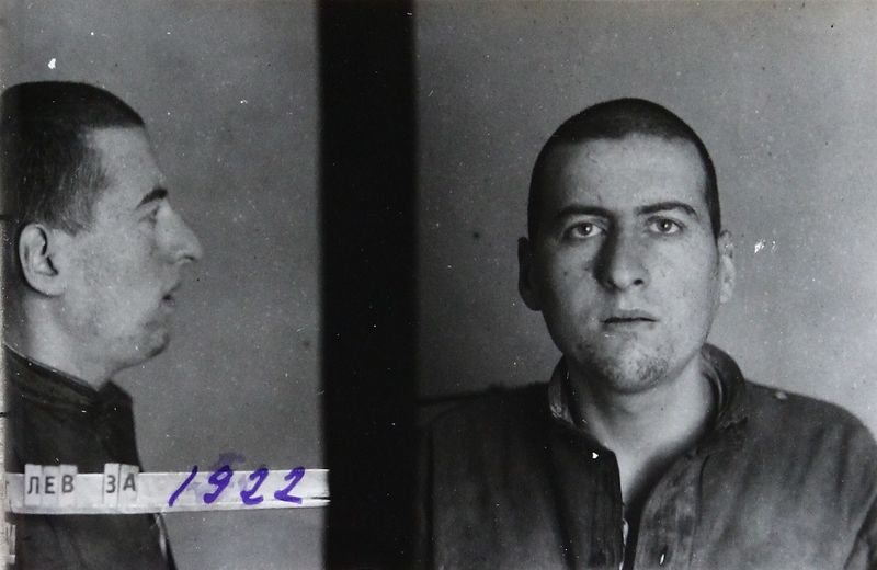 Файл:Лев Зиновий Абрамович (1922).JPG