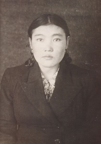 Файл:Мамаева Пелагея Эрдниевна (1932).jpg