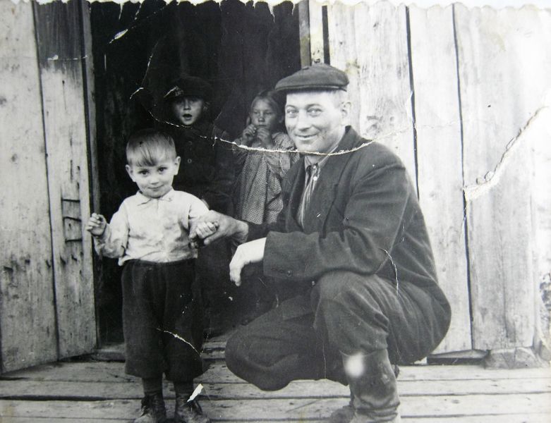 Файл:Ган Иван Христианович (1925).JPG