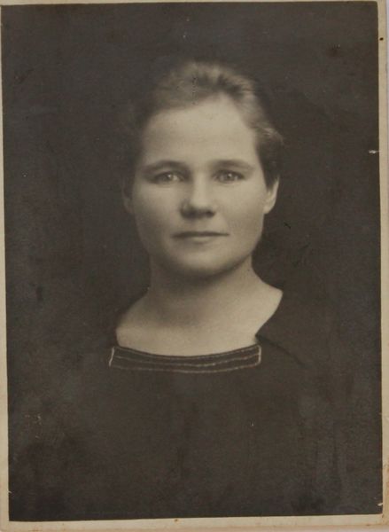 Файл:Тыллер Эмма Яновна (1892).JPG