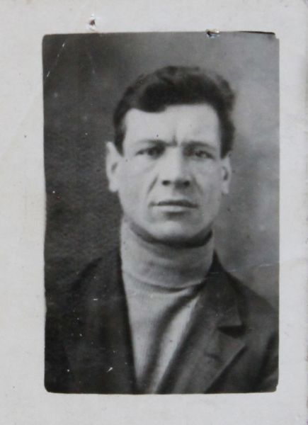 Файл:Хмелев ПВ фото из дела.jpg