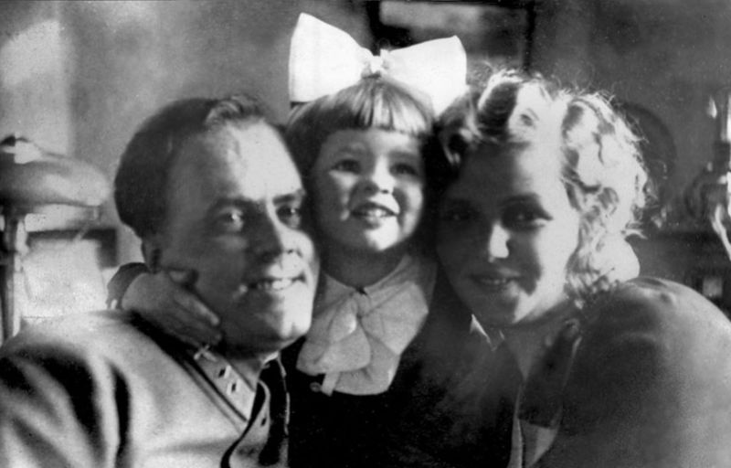 Файл:Россет с семьей.jpg