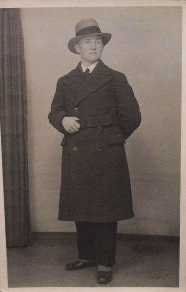 Файл:Дундур Петр Иванович (1888).JPG