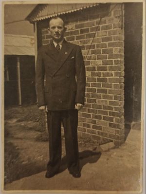 Долмат Василий Степанович (1910).jpeg