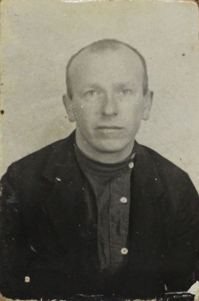 Файл:Свинов Иван Михайлович (1895).JPG