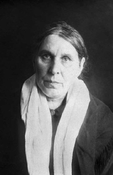 Файл:Самойлова Александра Никитична (1882).jpg