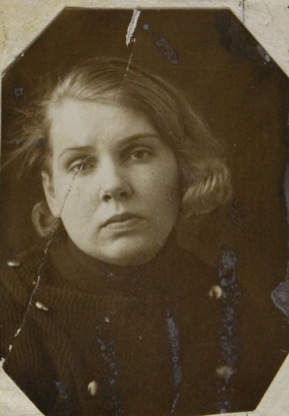 Файл:Сукут Нора Августовна (1905).JPG