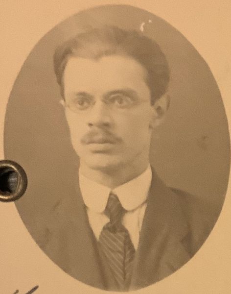 Файл:Эйсмонт Николай Борисович (1891).jpg