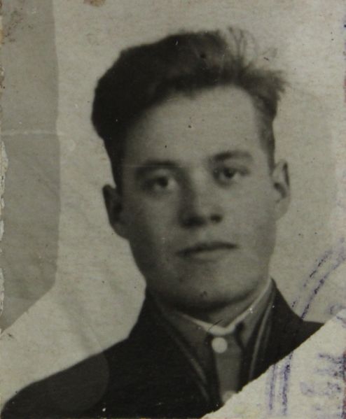 Файл:Токарчук Николай Михайлович (1919).JPG