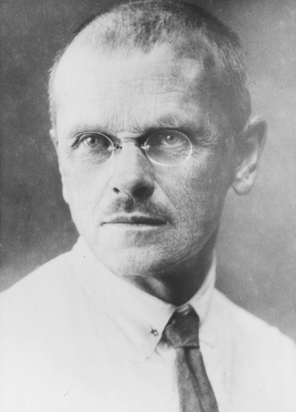 Файл:Смирнов.PNG