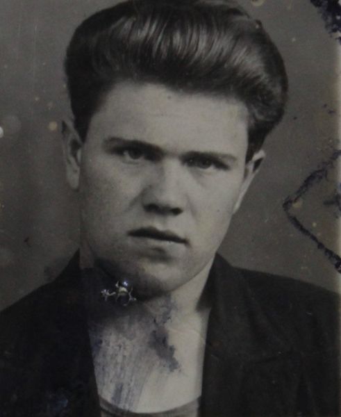 Файл:Миловидов Дмитрий Михайлович (1911).JPG