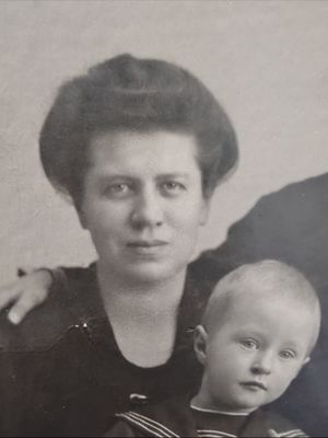 Кеше Эмилия Людвиговна (1890).jpg