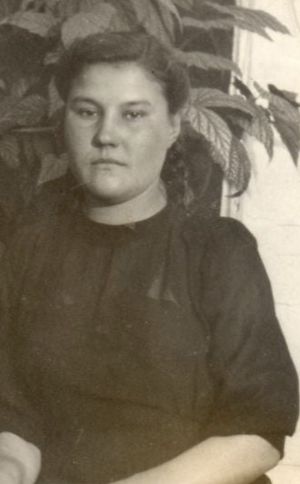 Шмидт Элла Андреевна (1929).jpg