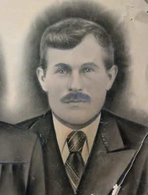 Тарасов Алексей Ефимович (1892).jpg