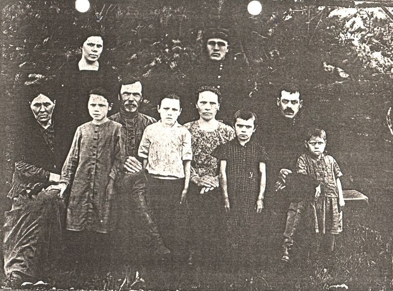 Файл:Сумуц Иван Петрович (1891) 1.jpg