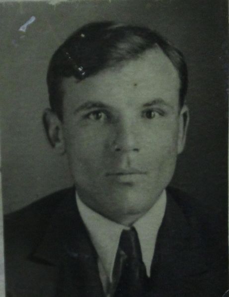 Файл:Комар Ян Михайлович (1911).JPG