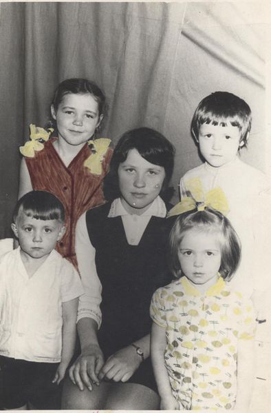 Файл:Дети Эльвиры.jpg