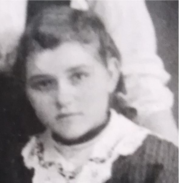 Файл:Кальмбах Нелли Тобиасовна (1935).JPG