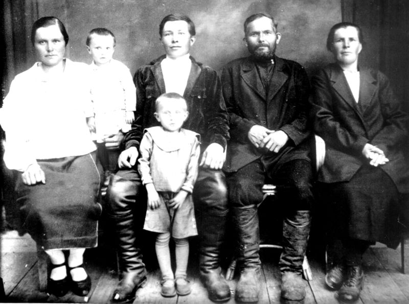 Файл:Кузнецов Михаил Федорович (1910) 2.jpg