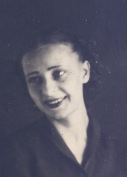 Файл:Петрова Антонина Николаевна (1919).jpg