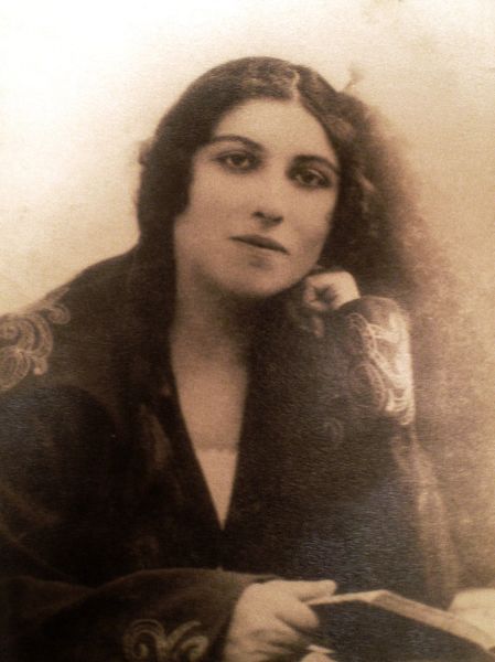 Файл:С.Эюбова до ареста.JPG