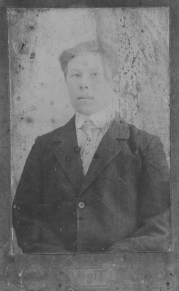 Файл:Голиков Михаил Михайлович (1894).jpg