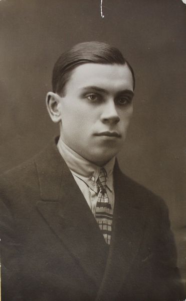 Файл:Спирин Матвей Осипович (1902).JPG