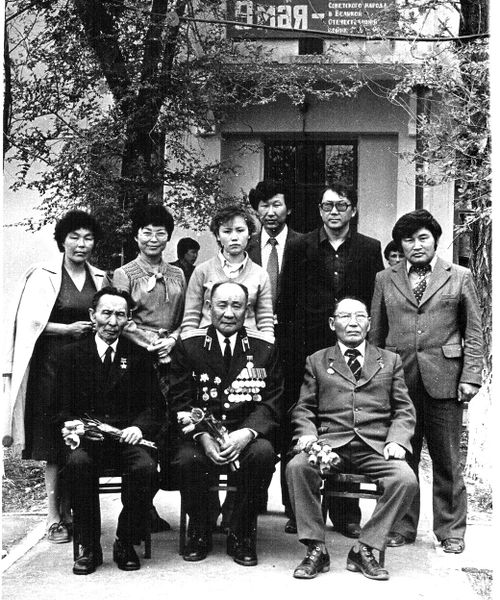 Файл:Сотудники КГУ 1985 год.jpg