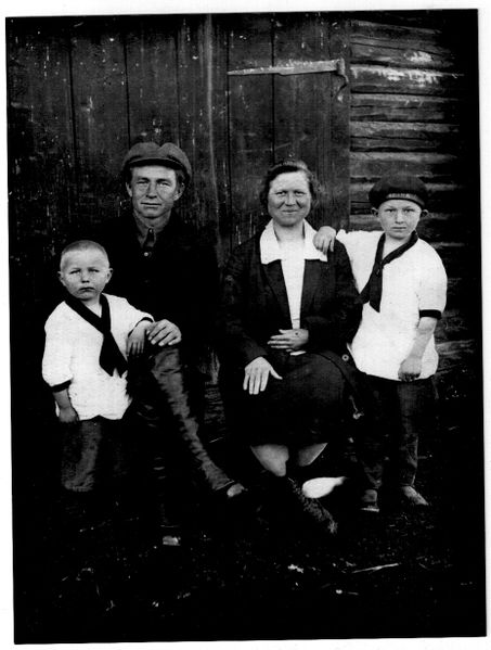 Файл:Бухтуев Лука Тарасович (1905) 1.jpg