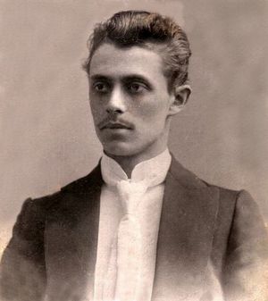 Голованов Александр Георгиевич (1894).jpg