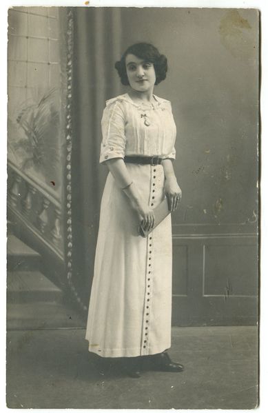 Файл:Танкус Вениамин Натанович (1893) жена.jpg