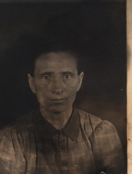 Файл:Нейфельд Елена Яковлевна(1892 г.р).jpg