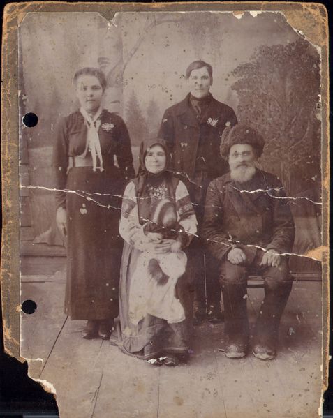 Файл:Варес Иван Петрович (1890).jpg