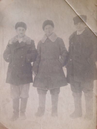 Григор Шагоян (первый слева), Раздолинск (точный 17.41.32_9.jгод неизвестен: 1949-1956)pg