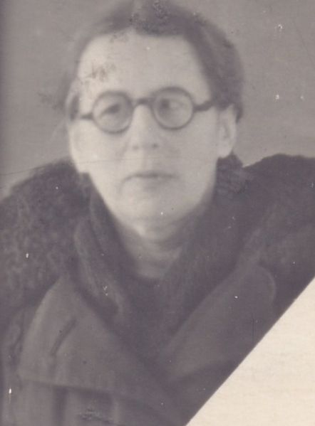 Файл:Изнаирская Нина Николаевна (1905) 2.jpg