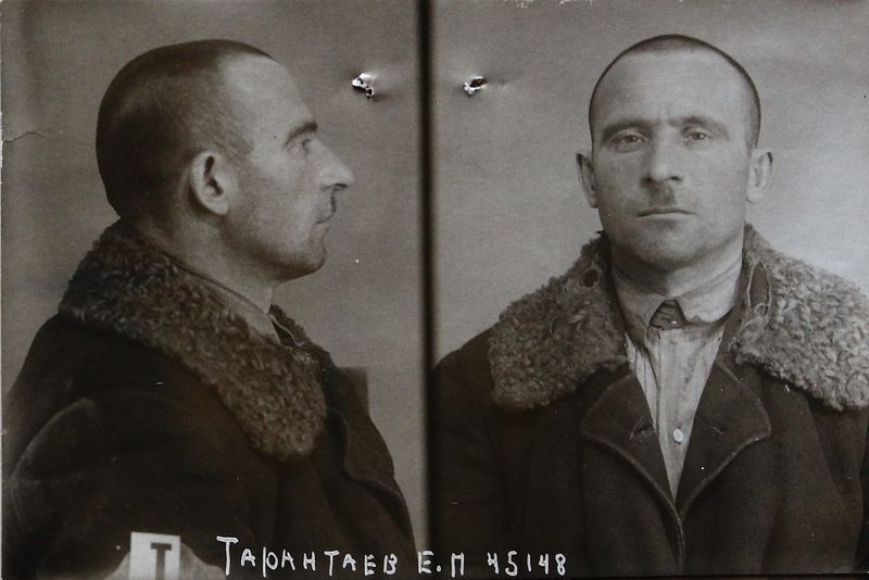 Файл:Тарантаев Егор Петрович (1896).JPG