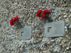 Таблички Последний адрес..jpg