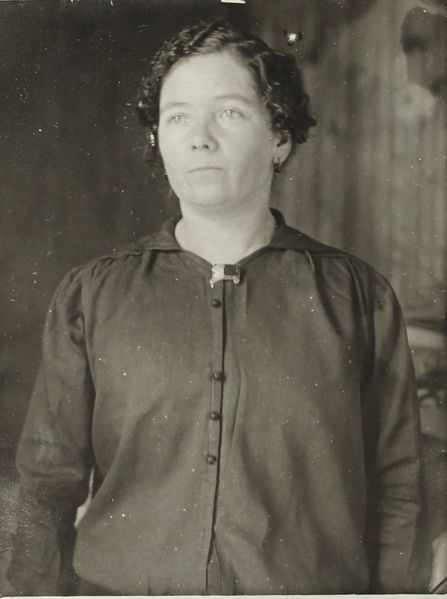 Файл:Смирнова Елена Николаевна (1889).JPG