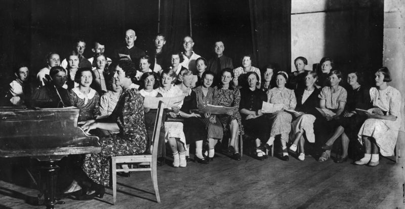 Файл:Bologoye choir.jpg